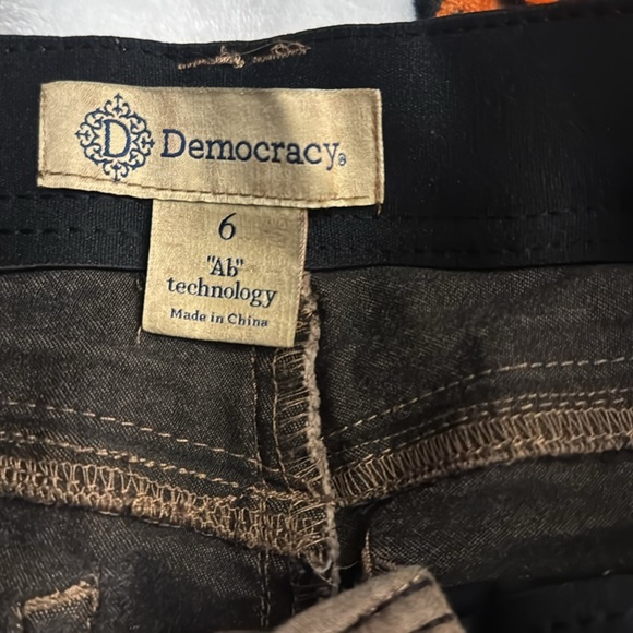 Democracy size 6 tan pants - Picture 2 of 3